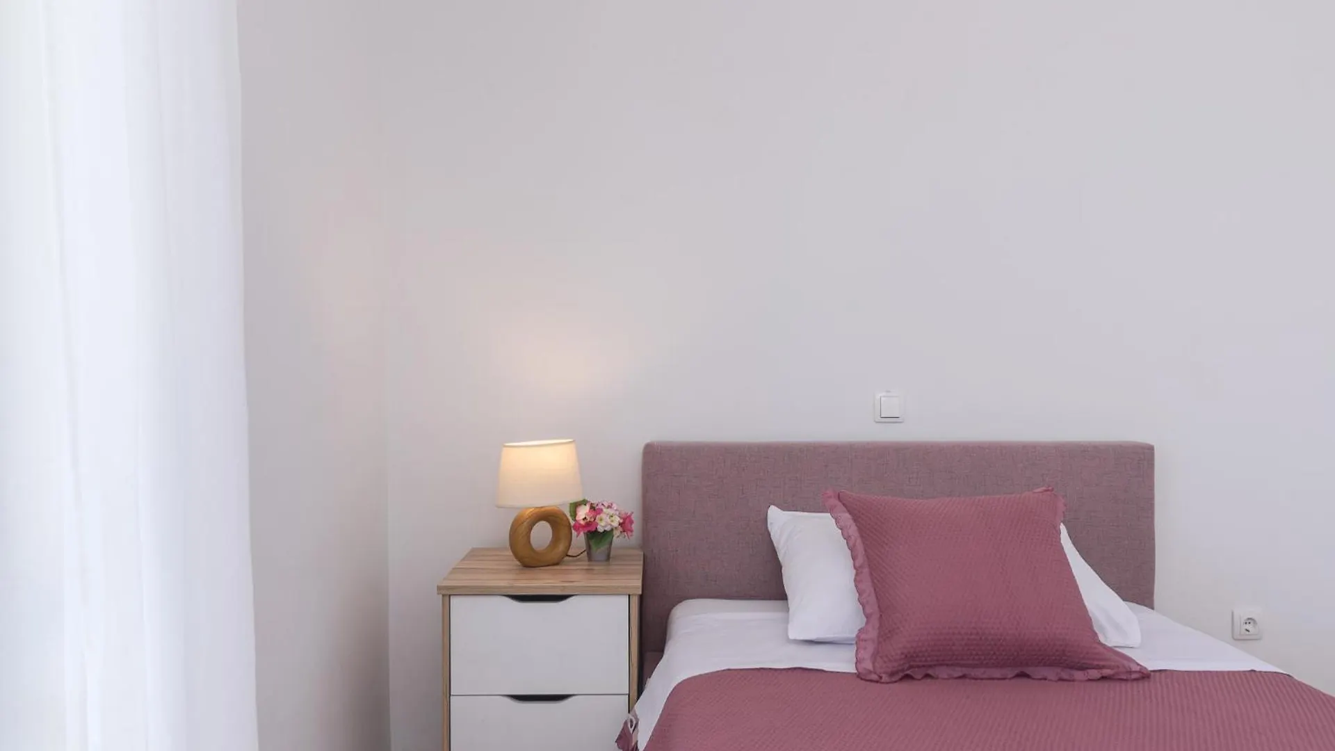 Apartments Eva Трогир